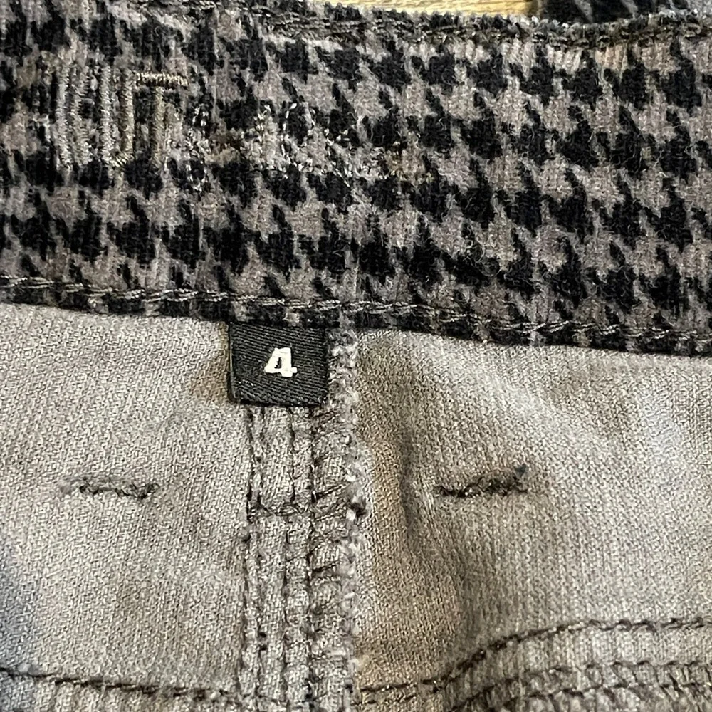 Kut from the Kloth Diana Skinny Corduroy Pants Black Grey Houndstooth Size 4